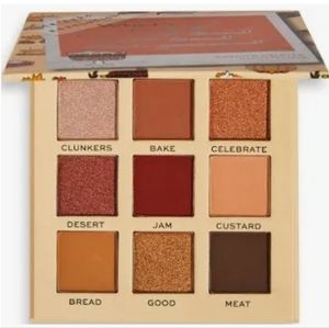 Makeup Revolution Friends Thanksgiving Edition Eyeshadow Palette